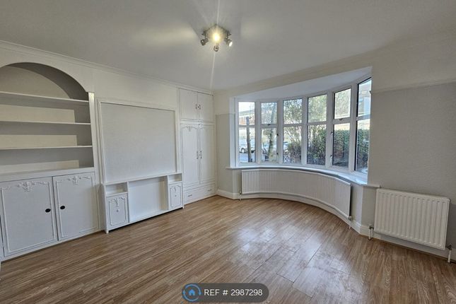 A Denzil Road, London photo 4