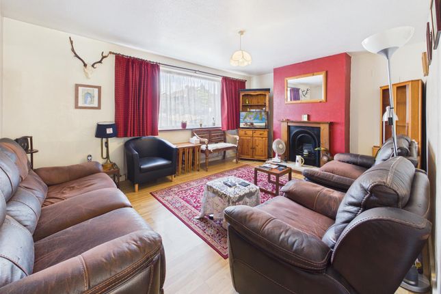 21, Milton Road, Walton-On-Thames photo 4