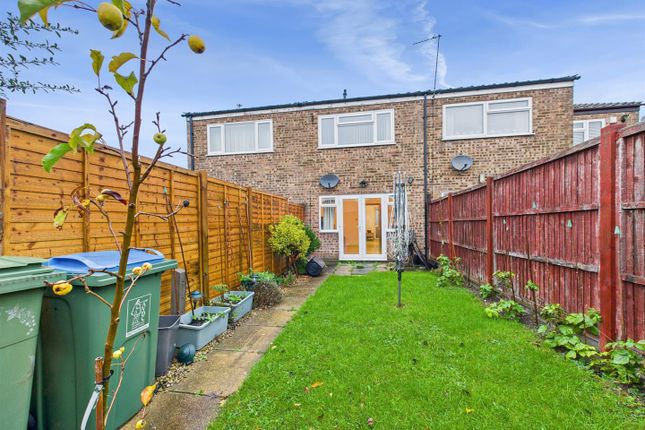 5, Waivers Way, Aylesbury photo 2