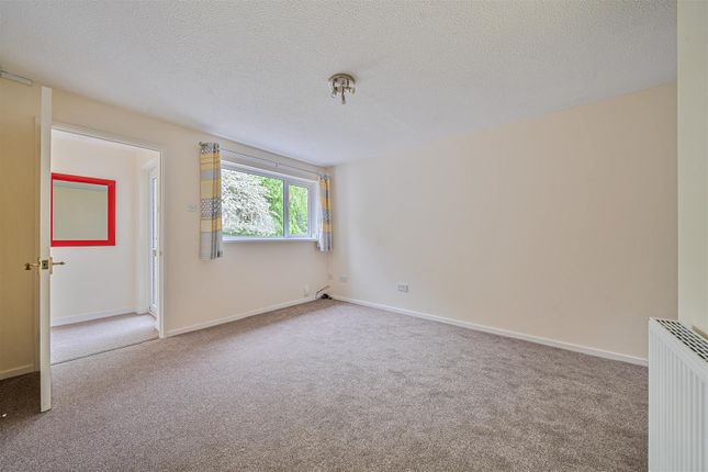 5, Maynarde Close, Plymouth photo 2