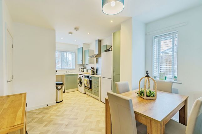 18, Tattersalls Road, Arundel photo 3
