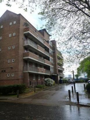 Thumbnail Flat to rent in Page House, Welland Street, Greenwich, London