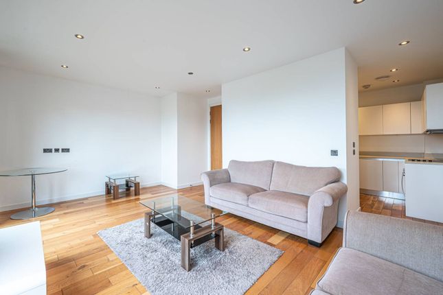 2-bed flat on The Cascades, Hampstead, £775,000