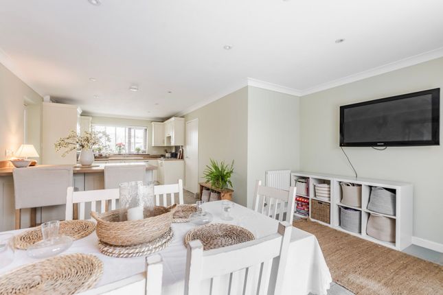 2 Acorn Way, Dereham photo 3