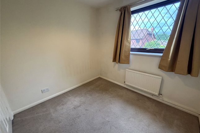 1, Youngs Drive, Aldershot photo 4