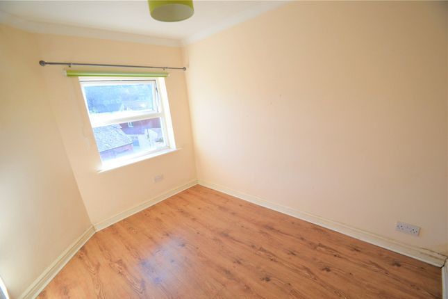 Flat 1, 86-88,, Godstone Road, Kenley photo 4