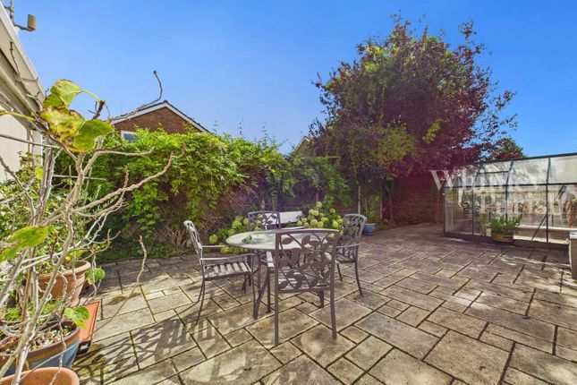 25, Orchard Grove, Diss photo 2