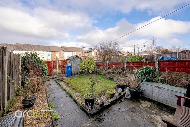 5, Wardley Road, Manchester photo 4