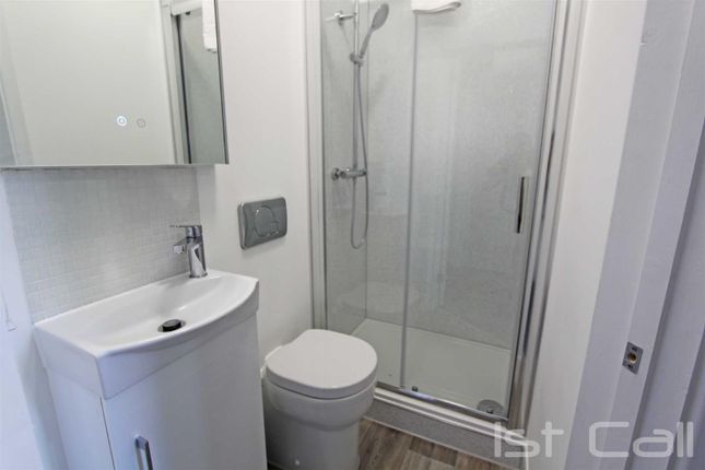 Room 2, 4, Honiton Road, Southend On Sea photo 5
