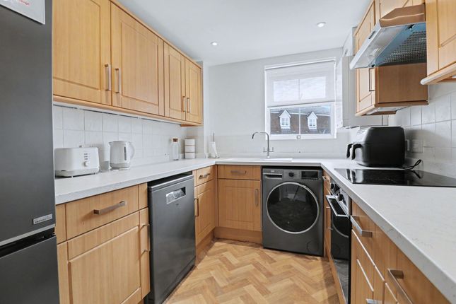 28 Chadwick Way, Southampton photo 3