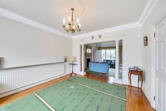 124a, Edgwarebury Lane, London photo 4