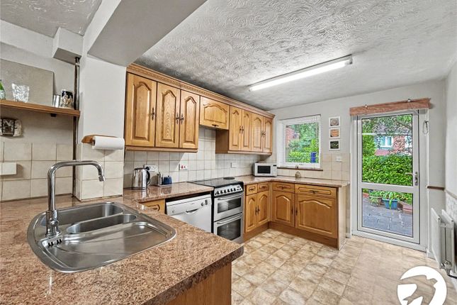 22, Locksley Close, Kent photo 3