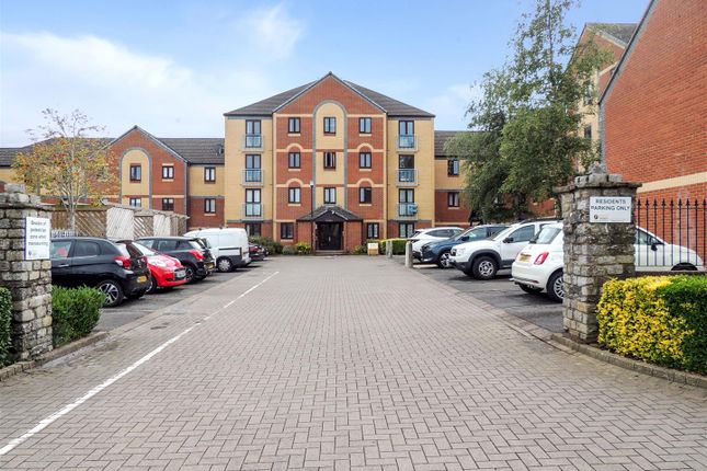 Flat for sale in Crates Close, Kingswood, Bristol