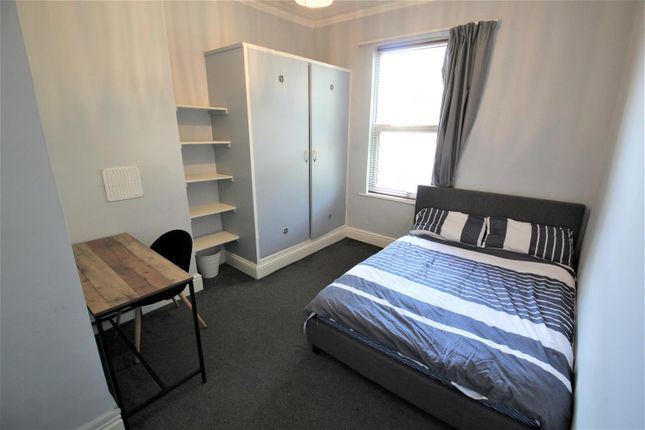 38 Kelso Road, Leeds photo 3