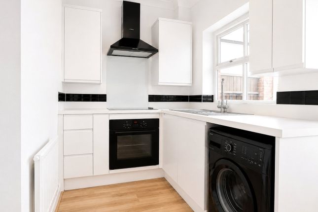 146A,, Liberty Lane, Addlestone photo 3