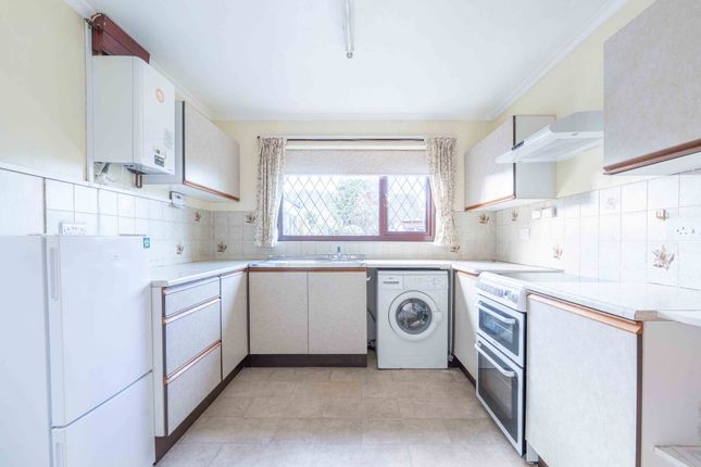 32 Bryn Twr, Abergele photo 3