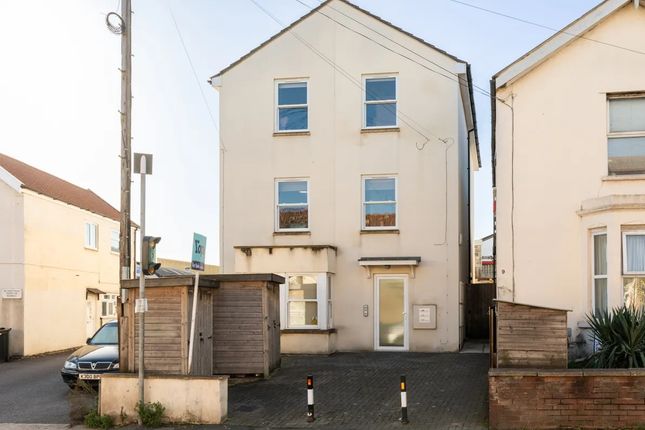2-bed flat on 9a, Ashley Down Road, Bristol, £200,000