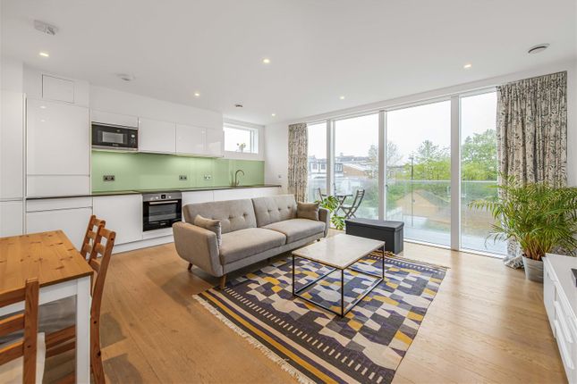 Flat for sale in Stage House, Montague Road, Wimbledon