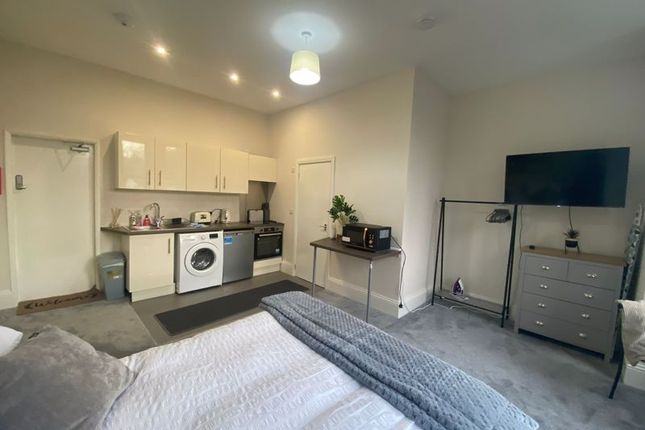 1-bed flat on Flat 2, 183, Nottingham Road, Mansfield, £895/mo