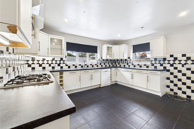 71, Clacton Road, Clacton-on-Sea photo 2