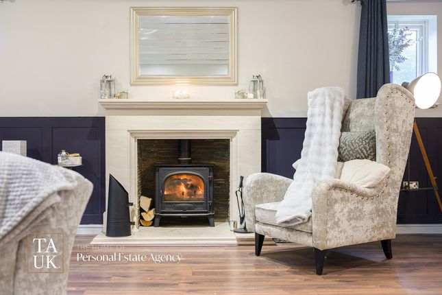 5, Furness Lodge Close, High Peak photo 4