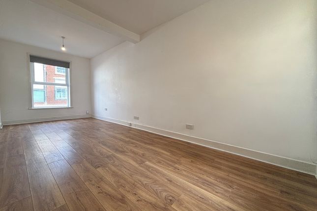 68, Portsmouth photo 2
