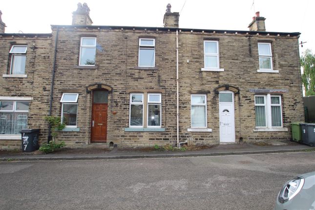 2 bed terraced house to rent in Collinson Street, Cleckheaton BD19