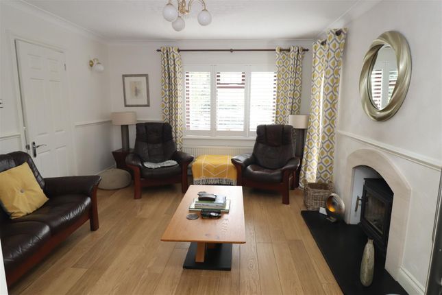 2, Fellows Close, Wigmore photo 2