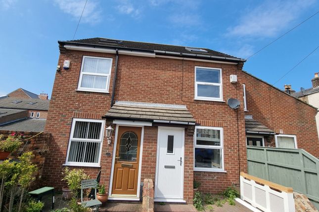 Terraced house to rent in Rosevale Terrace, Scarborough