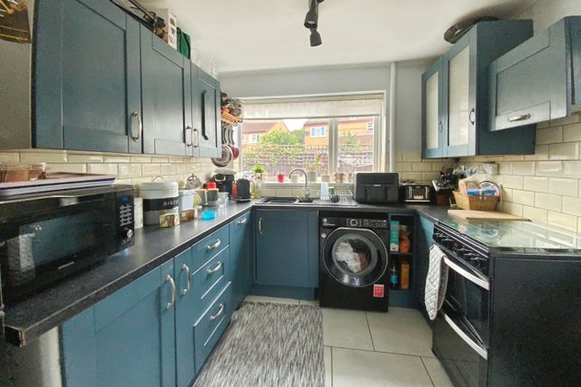 22, Thonock Drive, Lincoln photo 2