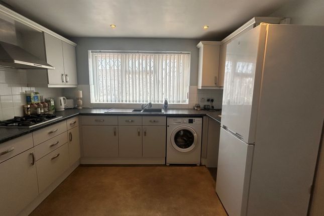 47, Heathfield Road, Ferndown photo 5