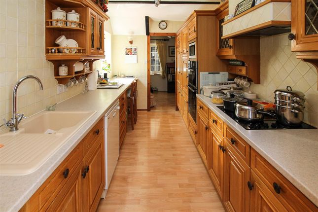 2, Littlebury Court, Brentwood photo 4