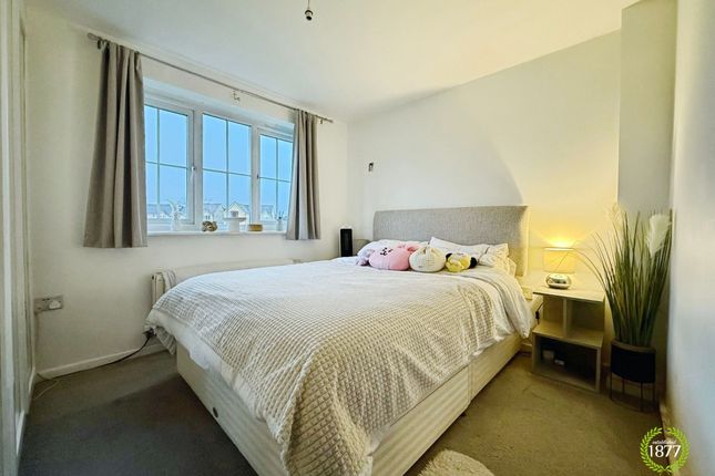 5 Lawson Court, Darwen photo 4