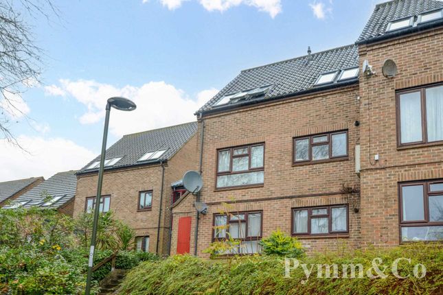 Thumbnail Flat for sale in Hassett Close, Norwich