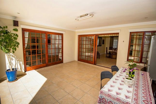 Detached house for sale in Lower Park Drive, Northern Suburbs, Gauteng