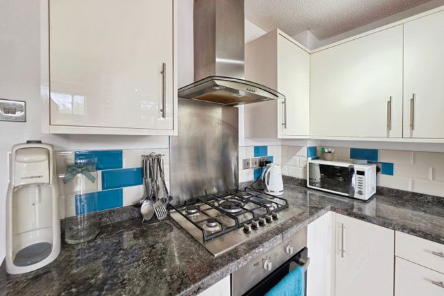 38, Gemini Grove, Stoke-On-Trent photo 4