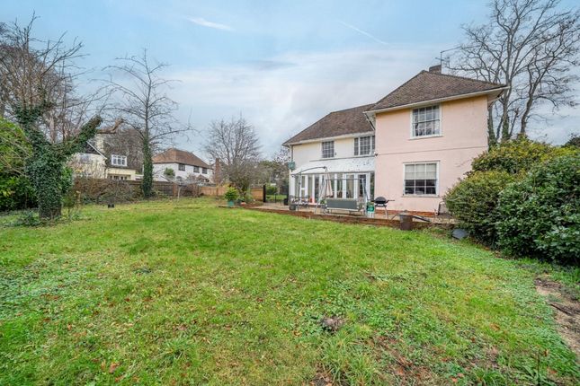Garden House, 2 Croye Close, Andover photo 4