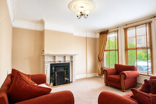 74, Otterfield Road, West Drayton photo 2