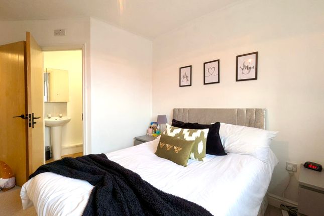 9, Aspen Court, Woodbridge photo 4