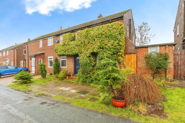 82, West Drive, Tintwistle Glossop photo 2