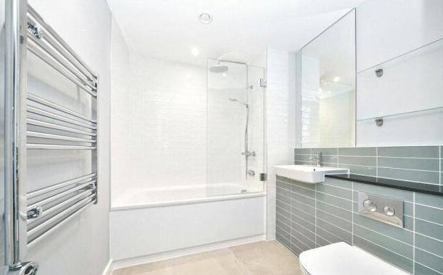 Flat 403, Viva Court, Luton photo 4