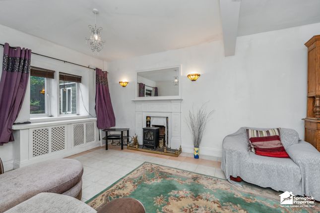 1, Crowther Cottage, Huddersfield photo 4