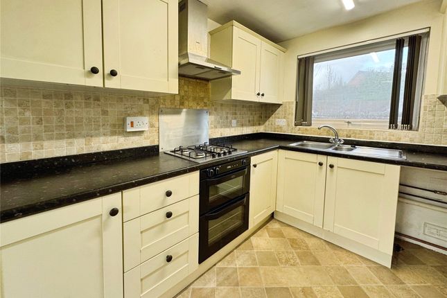 2,, Wistaria Court, Hampshire photo 2