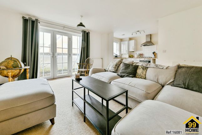17, Ten Acres Crescent, Hertfordshire photo 4
