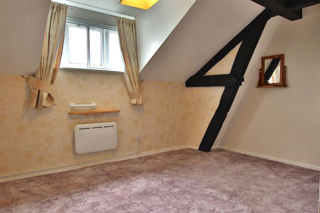 23 Webber House, Shephard Mead, Tewkesbury photo 4