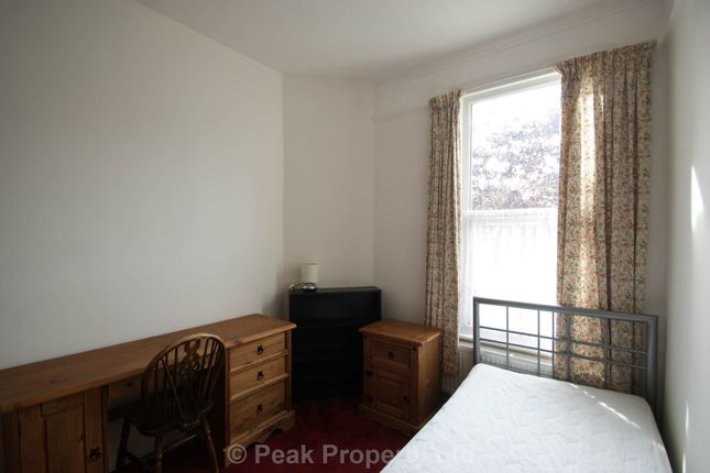 Room 4, Cheltenham Road, Southend On Sea photo 2