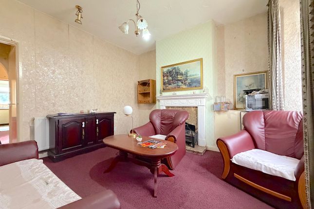 86, Hart Road, Wolverhampton photo 2