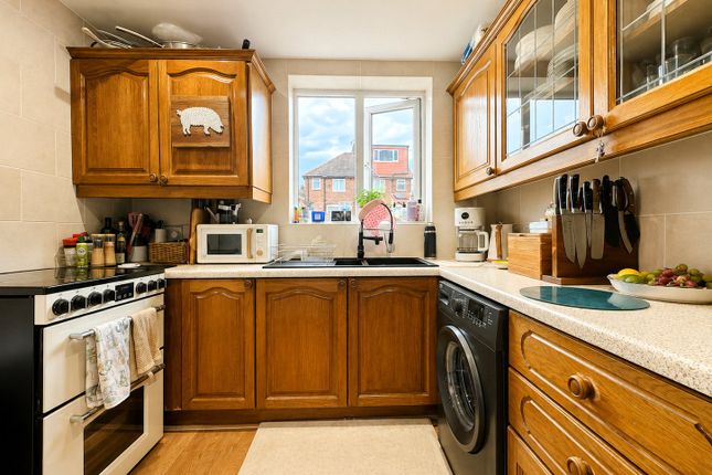 64, Clarendon Road, Stockport photo 4