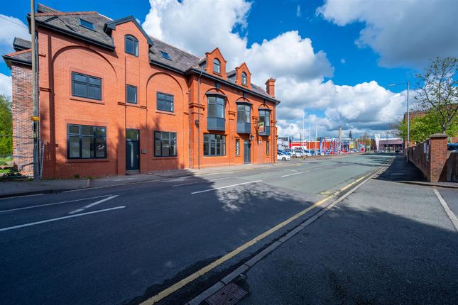 Flat for sale in Canal Street, St. Helens