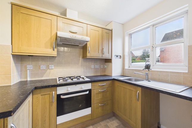 Exbury Way, Nuneaton photo 3